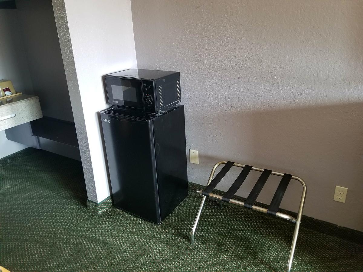 Executive Inn פסדינה מראה חיצוני תמונה