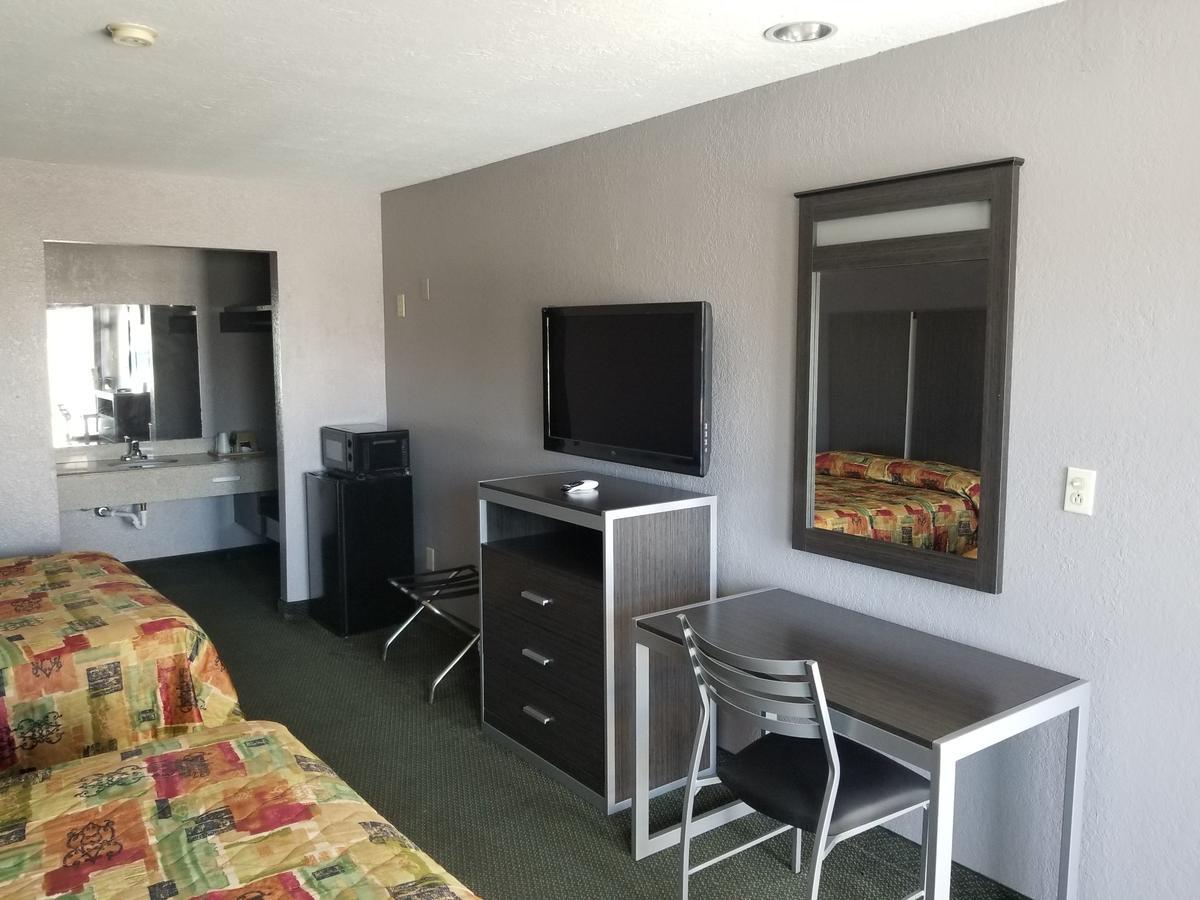 Executive Inn פסדינה מראה חיצוני תמונה