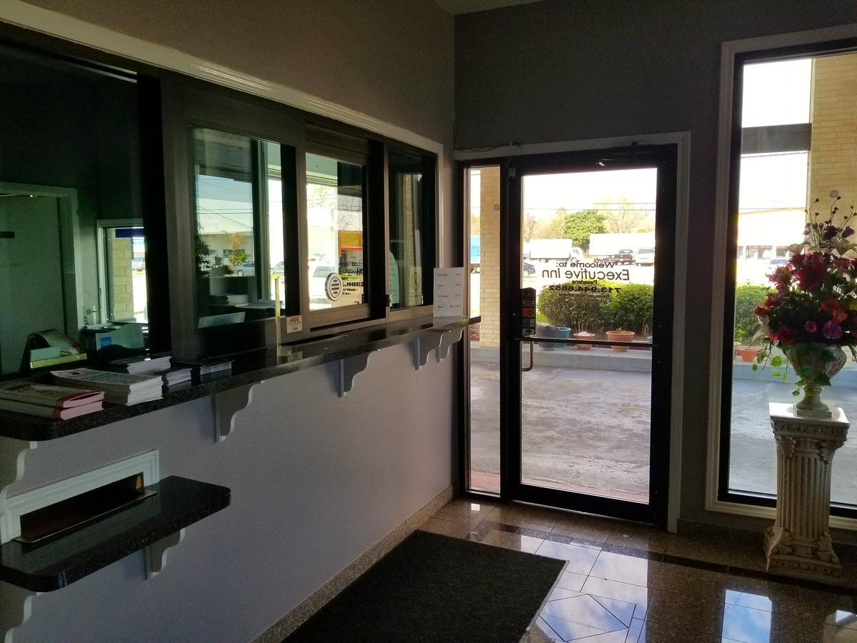 Executive Inn פסדינה מראה חיצוני תמונה
